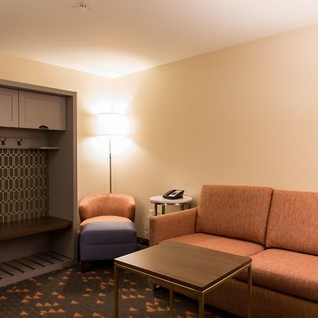 Holiday Inn Hotel & Suites - Mount Pleasant By Ihg Luaran gambar